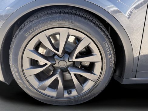 Used 2025 Tesla Model X AWD/4WD image 14