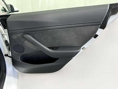 Used 2023 Tesla Model 3 Standard Range image 29