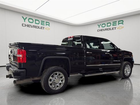 Used 2019 GMC Sierra 2500 Denali w/ Duramax Plus Package image 5