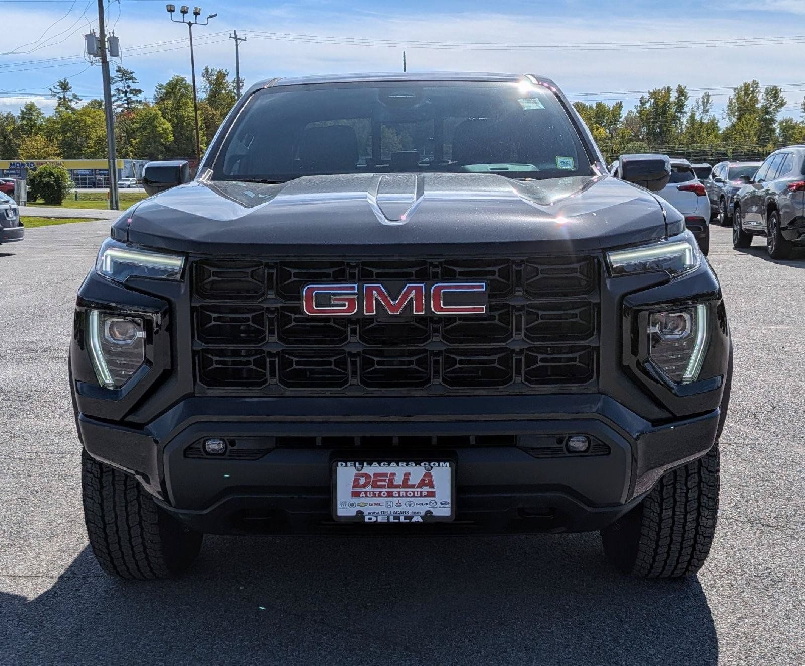 Used 2025 GMC Canyon Elevation w/ Convenience Package AWD/4WD image 2