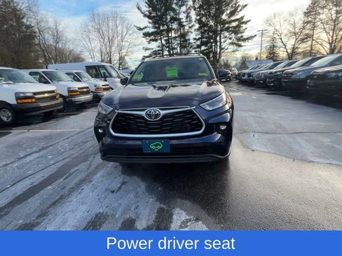 Used 2021 Toyota Highlander XLE image 6