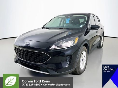 Used 2020 Ford Escape SE image 3