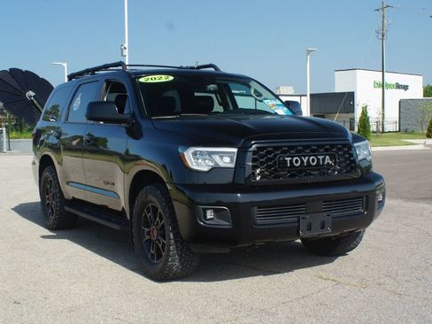 Used 2022 Toyota Sequoia TRD Pro AWD/4WD image 2