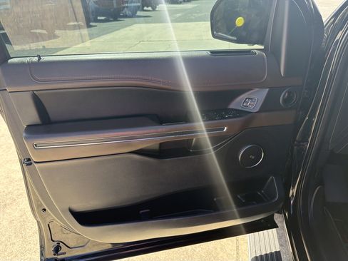 Used 2020 Ford Expedition Max King Ranch AWD/4WD image 27