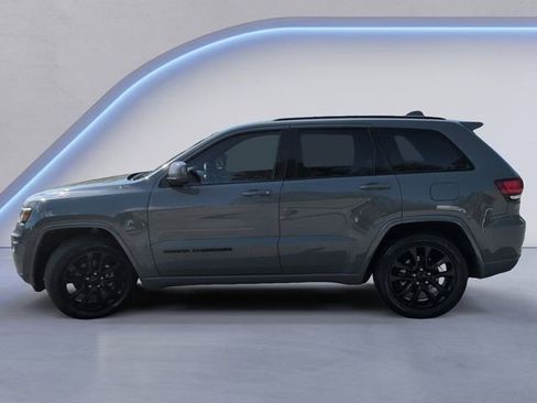 Used 2020 Jeep Grand Cherokee Altitude AWD/4WD image 10
