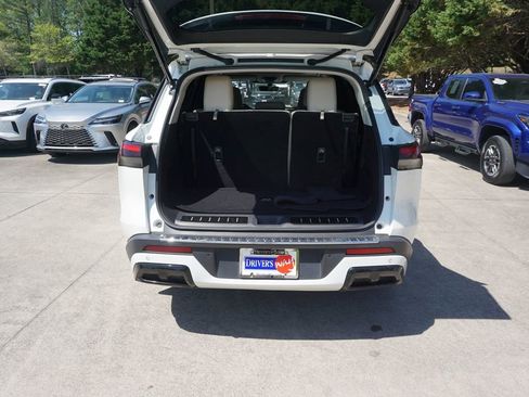 Used 2023 INFINITI QX60 Luxe FWD image 18