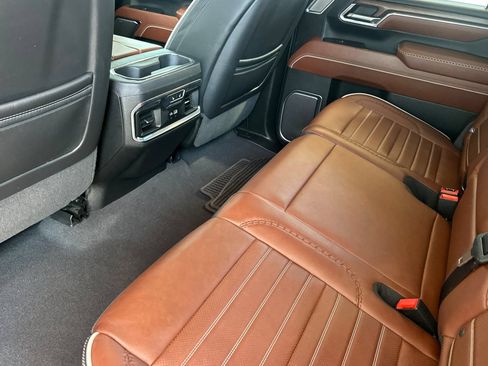 Used 2024 GMC Sierra 2500 Denali Ultimate w/ Max Trailering Package AWD/4WD image 14