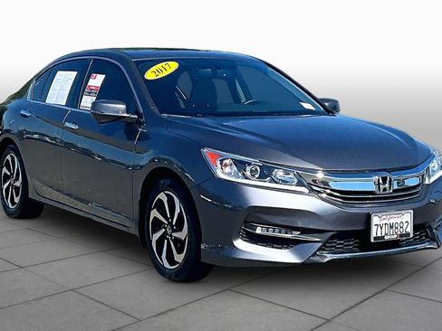 Used 2017 Honda Accord EX-L image 2