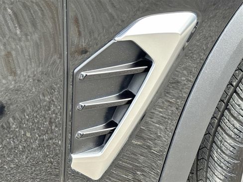 Used 2024 BMW X5 xDrive40i w/ Parking Assistance Package image 10