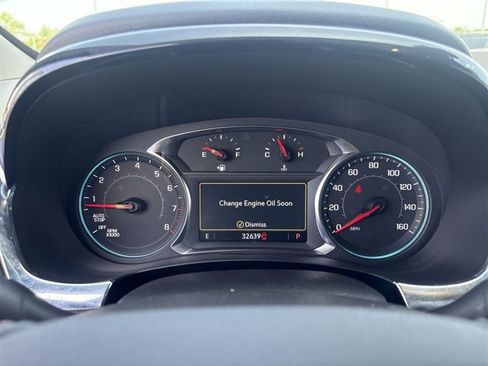 Used 2023 Chevrolet Traverse LT FWD image 11