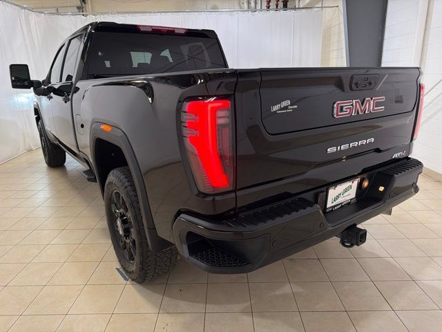 Used 2026 GMC Sierra 2500 AT4 AWD/4WD image 4