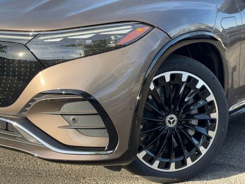 New 2026 Mercedes-Benz EQS 400 4MATIC SUV image 4