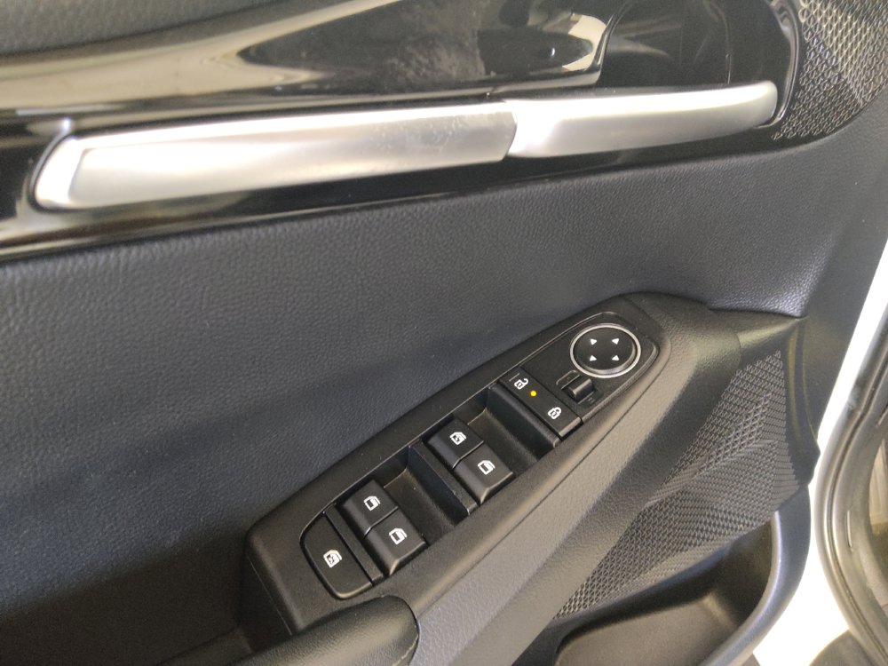 Used 2025 Kia Seltos S FWD image 27