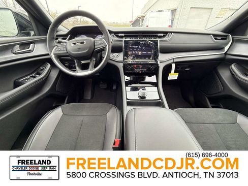 New 2025 Jeep Grand Cherokee Altitude w/ Trailer Tow Package image 18