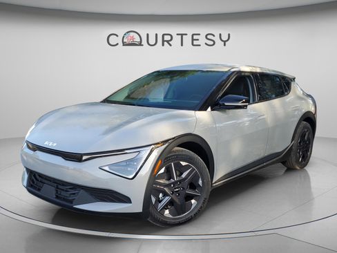 New 2026 Kia EV6 Light RWD image 1