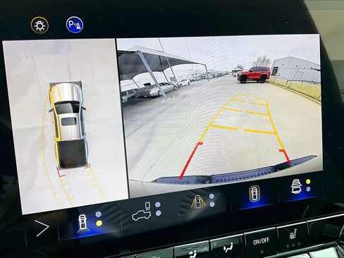 Used 2024 Chevrolet Colorado ZR2 w/ Technology Package image 23