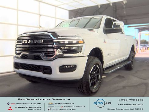 Used 2025 RAM 2500 Laramie AWD/4WD image 1