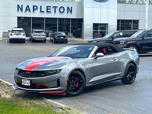 Used 2022 Chevrolet Camaro LT RWD image 2