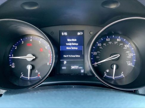 Used 2022 Toyota C-HR XLE image 24