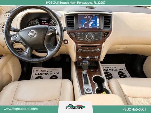 Used 2019 Nissan Pathfinder Platinum AWD/4WD image 16