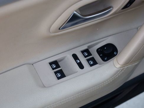 Used 2013 Volkswagen CC R-Line image 35