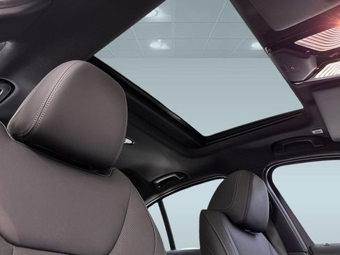 New 2026 BMW 330i Sedan w/ M Sport Package image 14