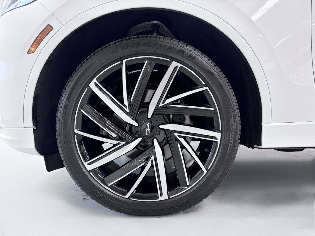 Used 2026 Lincoln Aviator Black Label w/ Dynamic Handling Package AWD/4WD image 10