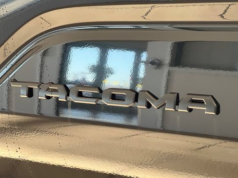Used 2026 Toyota Tacoma TRD Sport AWD/4WD image 8