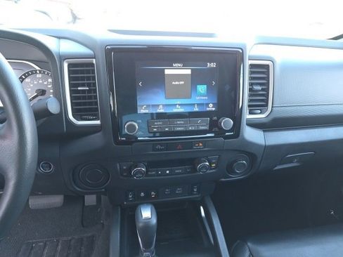 Used 2024 Nissan Frontier SL w/ Technology Package image 16