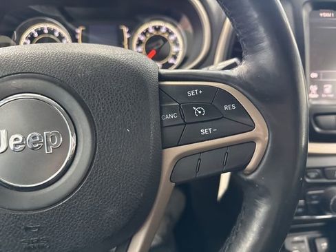 Used 2014 Jeep Cherokee Altitude w/ Cold Weather Group image 35