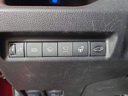Used 2021 Toyota RAV4 Limited AWD/4WD image 29