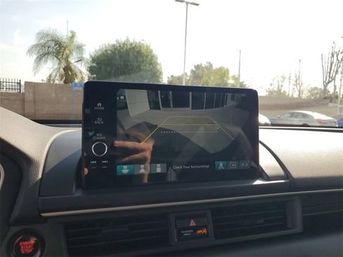 Used 2025 Honda Pilot EX-L image 29