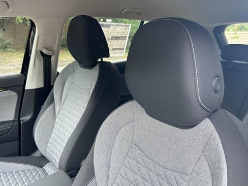 New 2026 Volkswagen Tiguan S FWD image 10