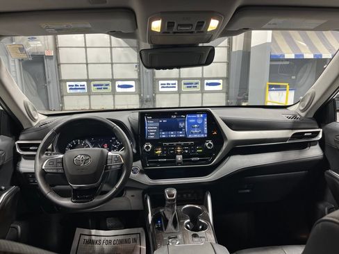 Used 2020 Toyota Highlander Limited AWD/4WD image 31