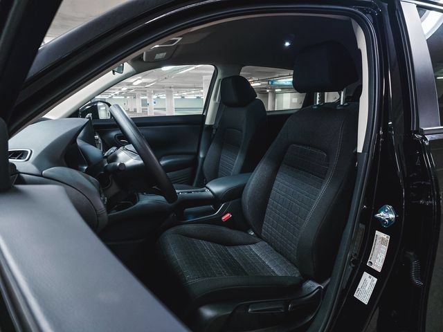 Used 2024 Honda HR-V LX image 17
