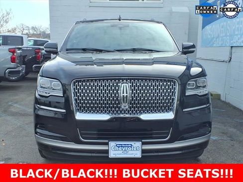 Used 2024 Lincoln Navigator Premiere image 2