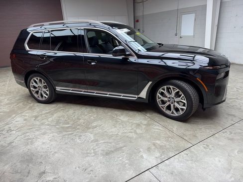 Certified 2025 BMW X7 xDrive40i w/ Premium Package image 6