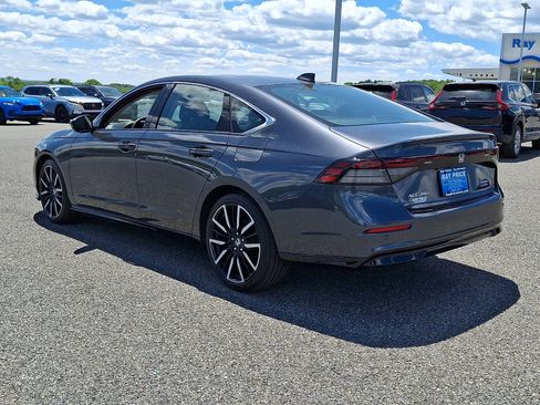 Used 2024 Honda Accord Touring image 4