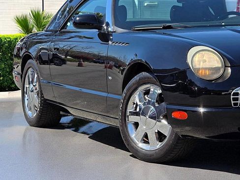 Used 2002 Ford Thunderbird Deluxe image 4
