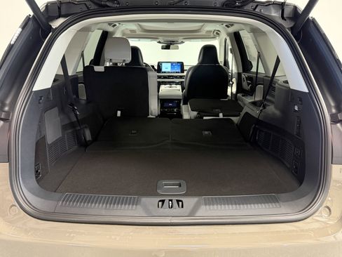 New 2026 Lincoln Aviator Reserve AWD/4WD image 27