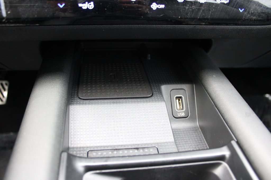 Used 2023 Hyundai Ioniq 6 Limited AWD/4WD image 21