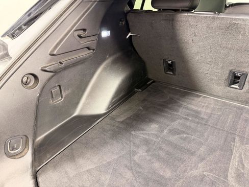 Used 2024 Chevrolet Equinox EV LT image 7