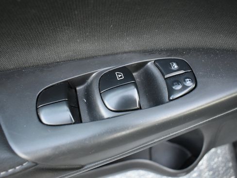 Used 2019 Nissan Sentra SV image 42