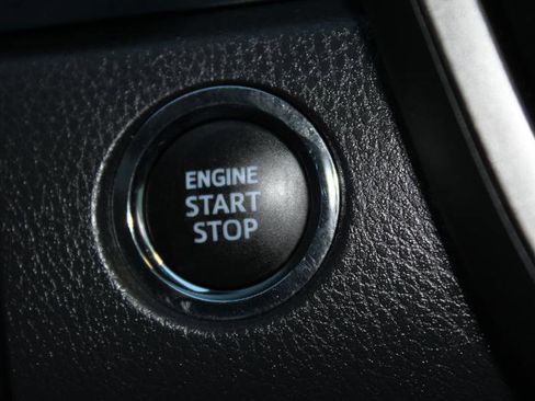 Used 2023 Toyota Camry XLE image 32