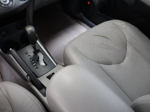 Used 2011 Toyota RAV4 Limited w/ Limited Extra Value Pkg FWD image 16