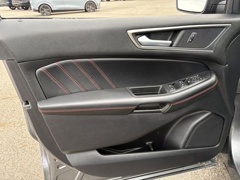 Used 2022 Ford Edge ST-Line image 29