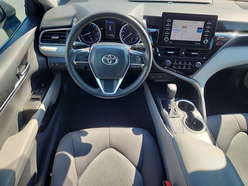 Used 2021 Toyota Camry LE w/ Convenience Package FWD image 11