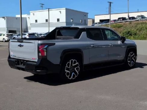 New 2025 Chevrolet Silverado EV RST AWD/4WD image 75