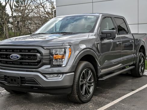 Certified 2022 Ford F150 XLT w/ Equipment Group 302A High image 5