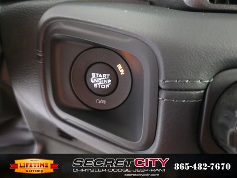 New 2025 Jeep Wrangler Unlimited Rubicon w/ Steel Bumper Group image 22